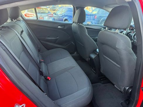 Used 2017 Chevrolet Cruze LT w/ Convenience Package FWD image 15