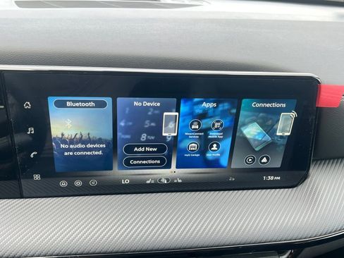 New 2026 Nissan Kicks SR w/ Cold Weather Package image 8