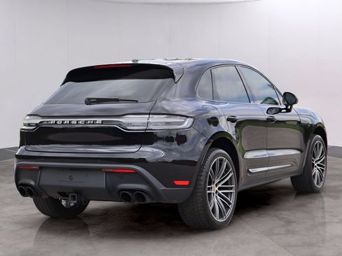 Certified 2024 Porsche Macan w/ Premium Plus Package AWD/4WD image 8
