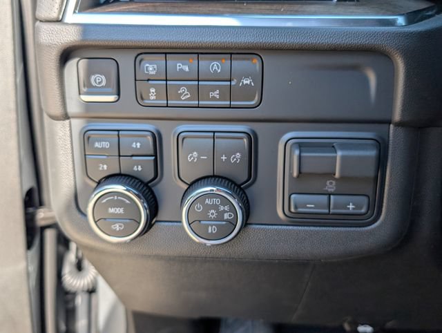New 2026 Chevrolet Tahoe High Country AWD/4WD image 17