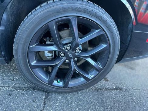 Used 2023 Dodge Challenger R/T w/ Plus Package image 10