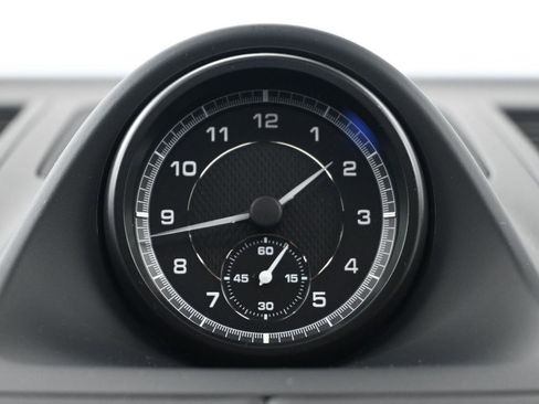 Certified 2026 Porsche Macan AWD/4WD image 12