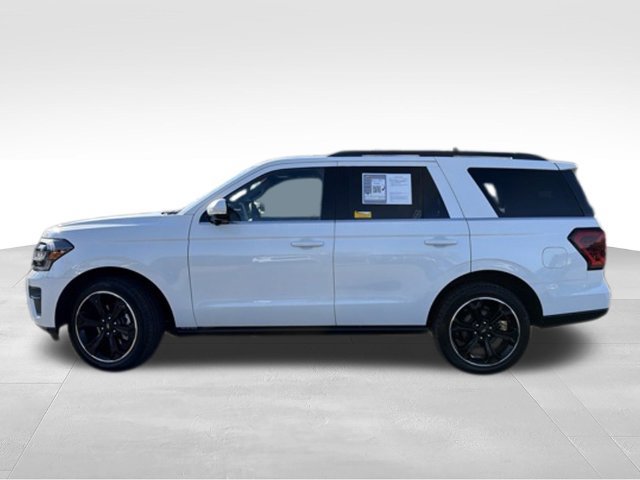 Used 2023 Ford Expedition Limited AWD/4WD image 2