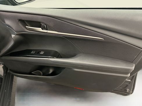 Used 2025 Toyota Camry LE image 33