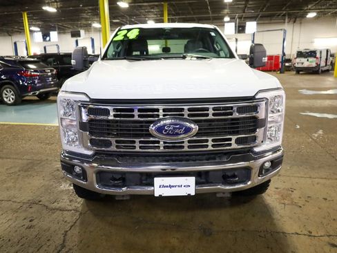 Used 2024 Ford F350 XLT w/ FX4 Off-Road Package AWD/4WD image 2