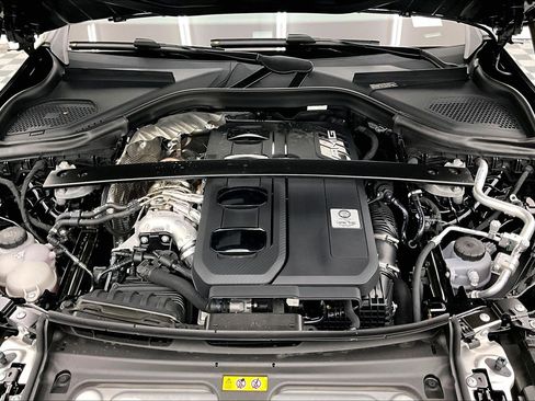 Used 2026 Mercedes-Benz GLC 43 AMG 4MATIC image 9