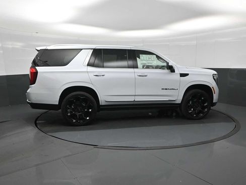 New 2026 GMC Yukon Denali w/ Denali Reserve Package image 9