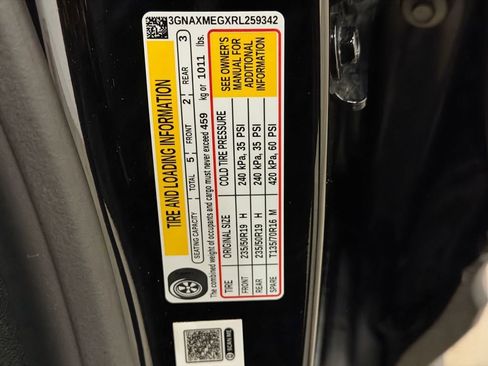 Certified 2024 Chevrolet Equinox RS FWD image 26