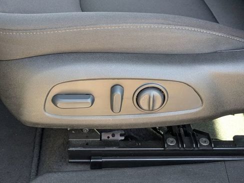 Used 2025 Chevrolet Malibu LT FWD image 14