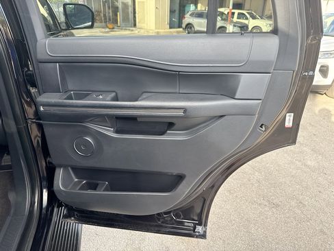 Used 2022 Ford Expedition XLT image 29