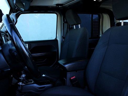 Used 2020 Jeep Gladiator Sport w/ Quick Order Package 24S image 7