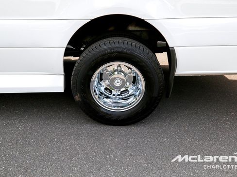 Used 2023 Mercedes-Benz Sprinter 3500 image 34