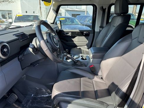 Used 2024 INEOS Grenadier AWD/4WD image 13