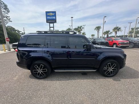 Used 2024 Lexus GX 550 w/ Accessory Package (31) AWD/4WD image 17