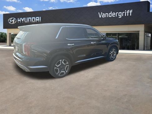 Used 2025 Hyundai Palisade SEL FWD image 4
