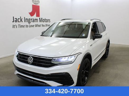 Used 2023 Volkswagen Tiguan SE R-Line FWD image 1
