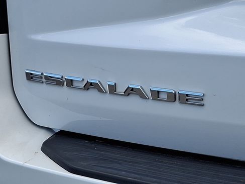 Used 2021 Cadillac Escalade Sport image 33