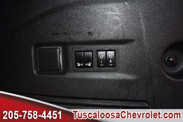 Used 2023 Chevrolet Suburban Z71 w/ Luxury Package AWD/4WD image 13
