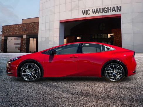 New 2026 Toyota Prius LE FWD image 2
