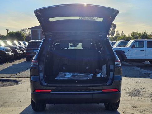 New 2026 Jeep Grand Cherokee L Altitude RWD image 7