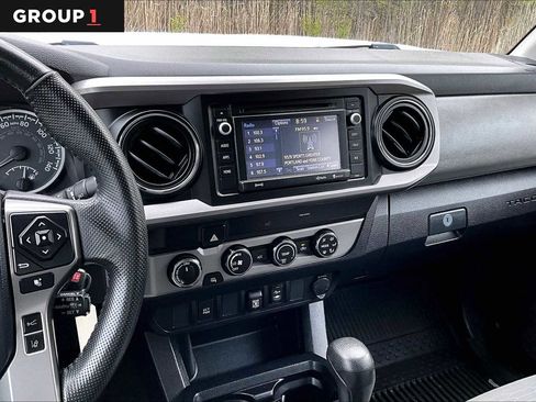 Used 2019 Toyota Tacoma SR5 AWD/4WD image 7