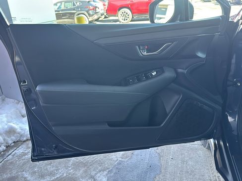 Used 2025 Subaru Outback Premium w/ Popular Package #1A image 15