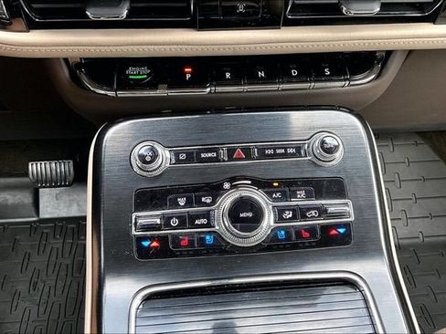 Used 2021 Lincoln Nautilus Reserve AWD/4WD image 24