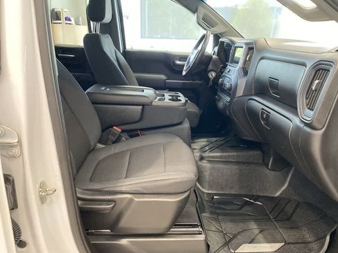 Used 2019 Chevrolet Silverado 1500 Custom Trail Boss w/ Custom Convenience Package AWD/4WD image 33