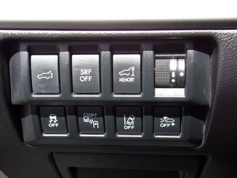 Used 2017 Subaru Outback 2.5i Touring image 42