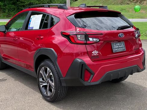 Used 2026 Subaru Crosstrek 2.5i Premium AWD/4WD image 3