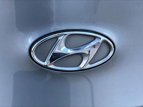 Used 2016 Hyundai Elantra GT FWD image 30