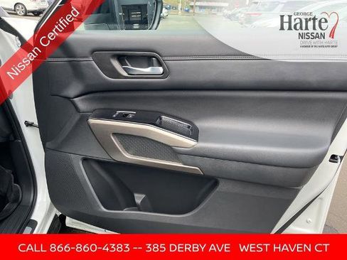 Certified 2023 Nissan Pathfinder Platinum image 16