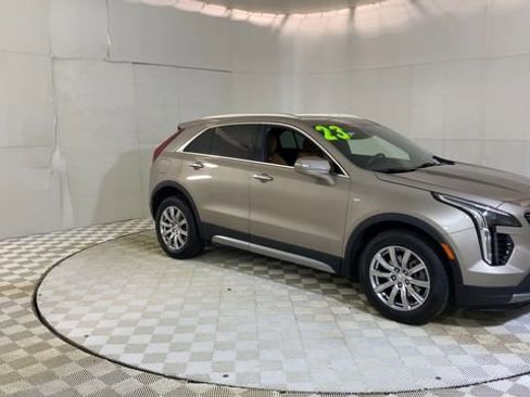 Used 2023 Cadillac XT4 Premium Luxury image 2