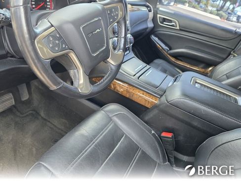 Used 2016 GMC Yukon XL Denali w/ Open Road Package AWD/4WD image 13