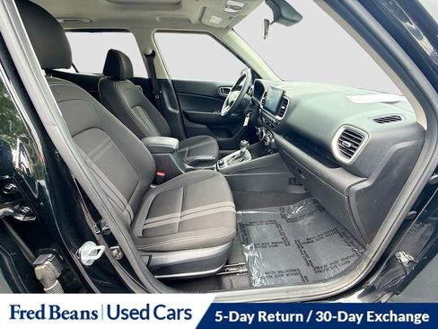 Used 2023 Hyundai Venue SEL FWD image 35