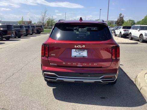 Used 2022 Kia Sorento SX AWD/4WD image 4