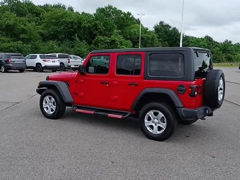 Used 2022 Jeep Wrangler Unlimited Sport AWD/4WD image 6