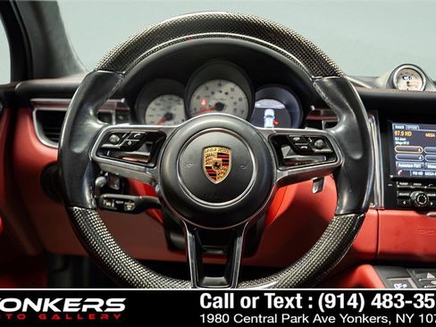 Used 2016 Porsche Macan Turbo AWD/4WD image 40