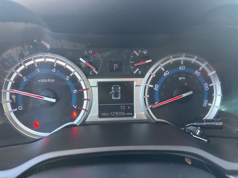 Used 2014 Toyota 4Runner SR5 Premium image 22