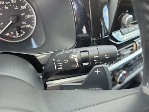 Used 2024 Nissan Pathfinder SV FWD image 24