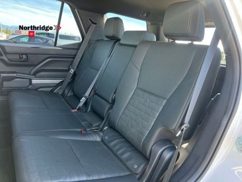 Used 2025 Toyota 4Runner TRD Off-Road Premium image 18