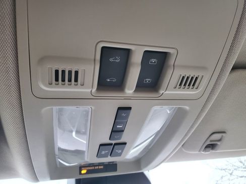 Used 2015 Cadillac SRX Luxury w/ Driver Awareness Package image 28