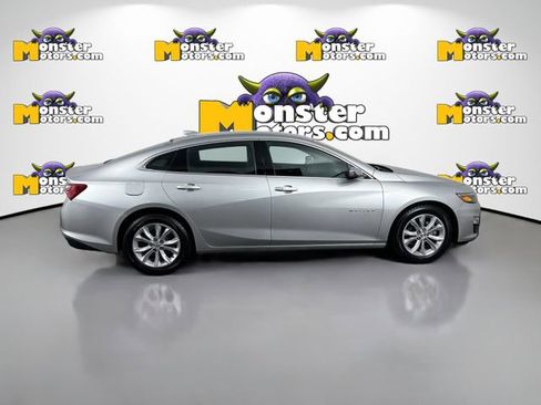 Used 2021 Chevrolet Malibu LT FWD image 4
