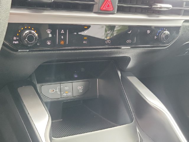 Certified 2024 Kia Sorento LX FWD image 30