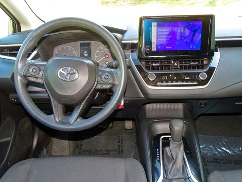 Used 2024 Toyota Corolla LE image 17