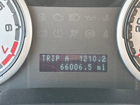 Used 2009 Ford Focus SE image 22