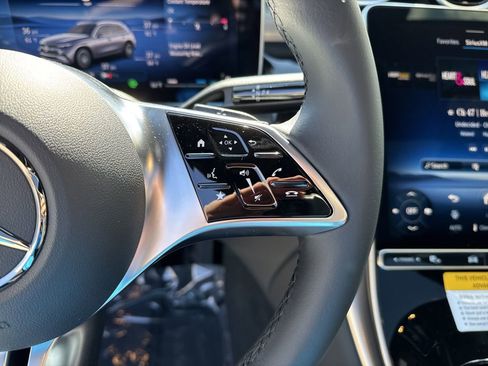 New 2025 Mercedes-Benz GLC 300 4MATIC image 21