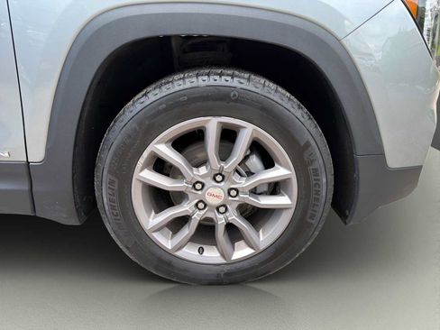 Used 2024 GMC Terrain SLT AWD/4WD image 26