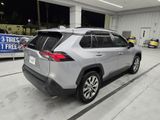 Used 2021 Toyota RAV4 XLE Premium image 6