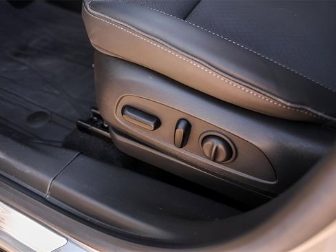 Used 2023 Buick Encore GX Select image 11